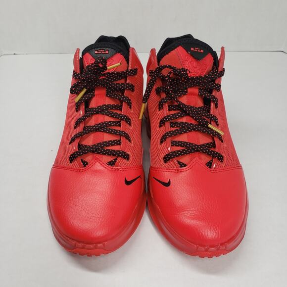 Nike LeBron 19 XIX Low Light Crimson Red Mens 8 Basketball Shoes DO9829-600 - Picture 3 of 16